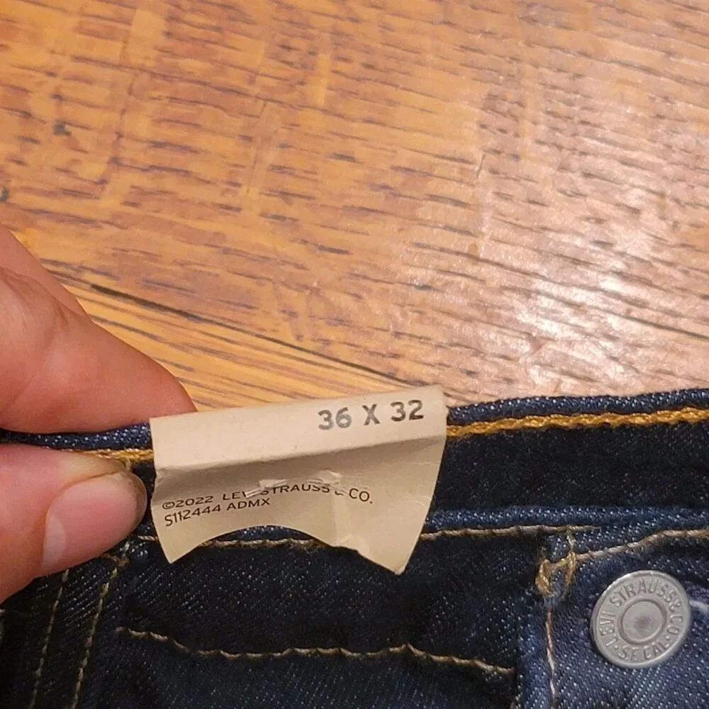 Levis levis 513